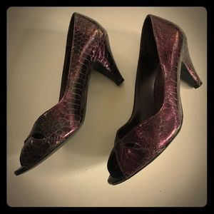 5 for 25 Open toe kitten heel pumps